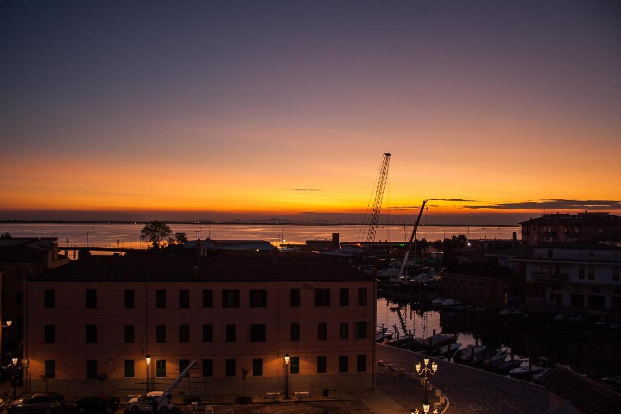 Mansarda Settimo Cielo Daire Chioggia Dış mekan fotoğraf